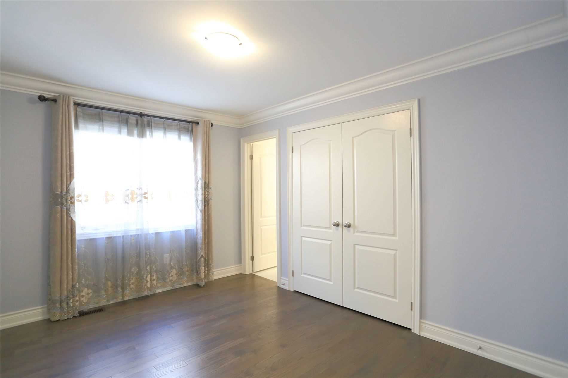 132 Meadow Vista Cres