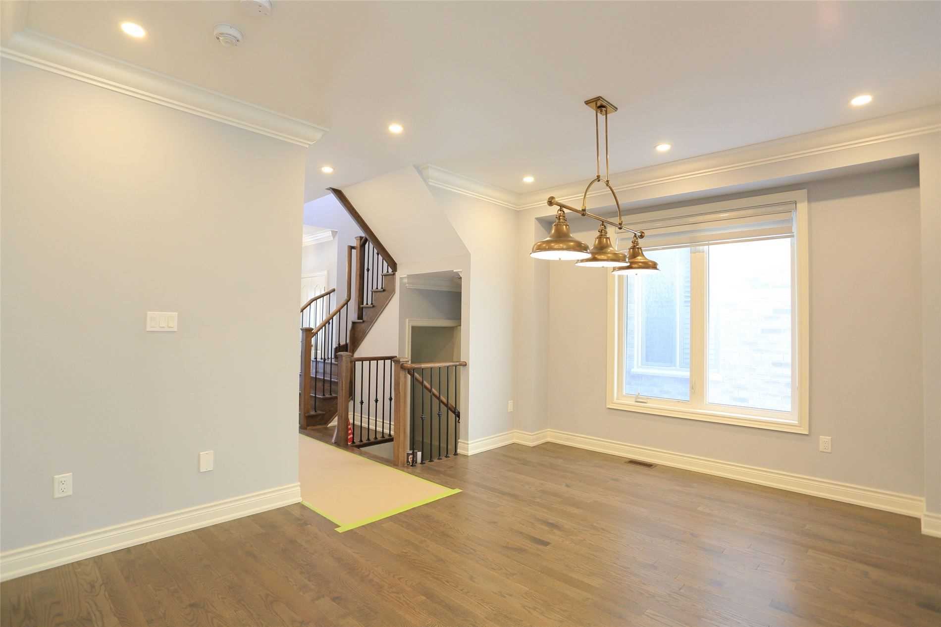 132 Meadow Vista Cres