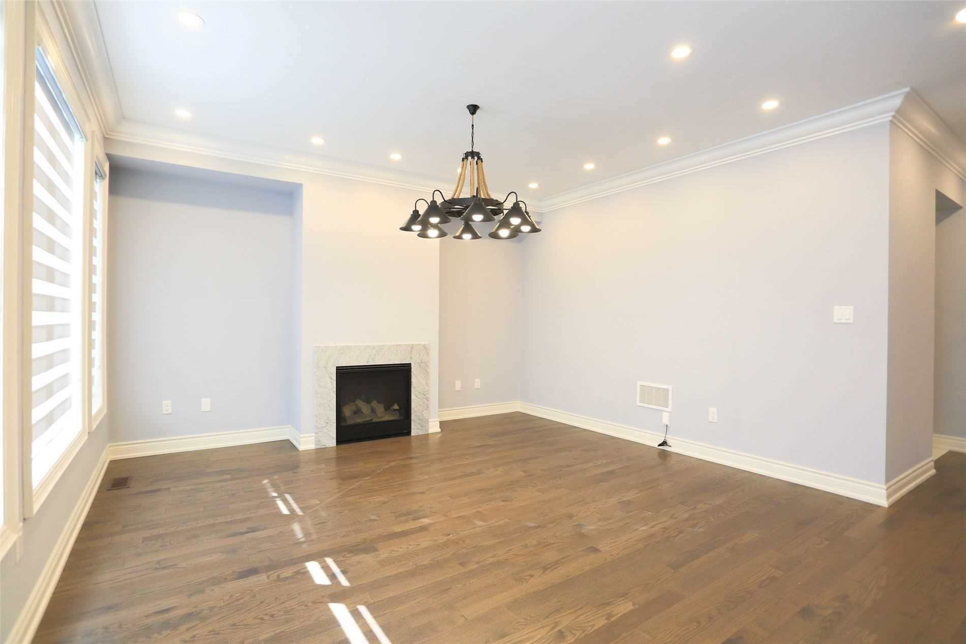 132 Meadow Vista Cres