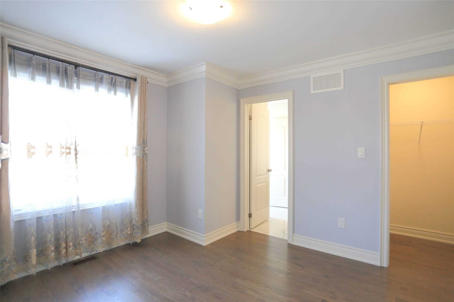 132 Meadow Vista Cres