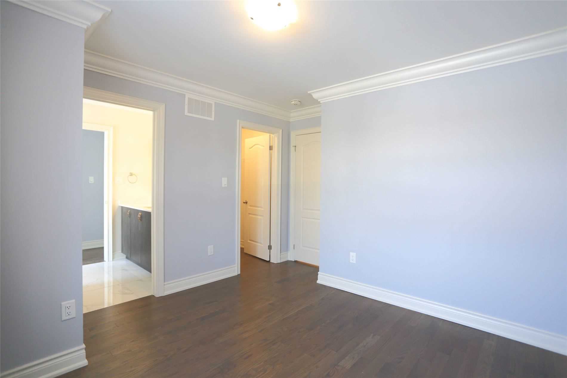 132 Meadow Vista Cres