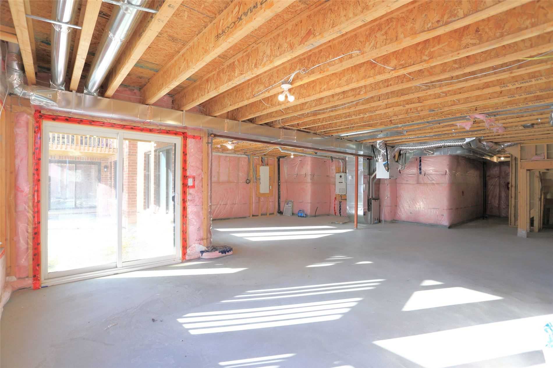 132 Meadow Vista Cres