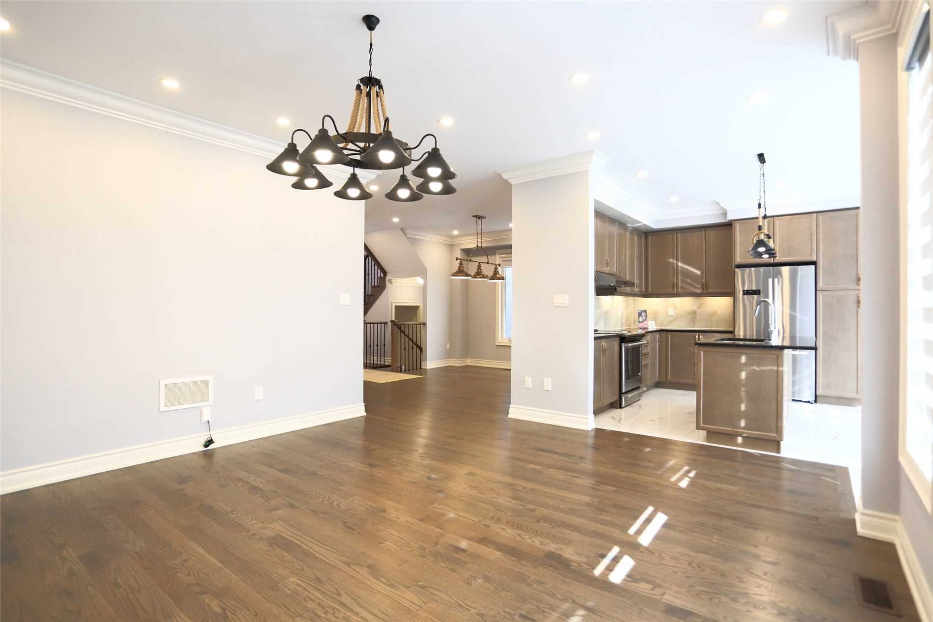 132 Meadow Vista Cres