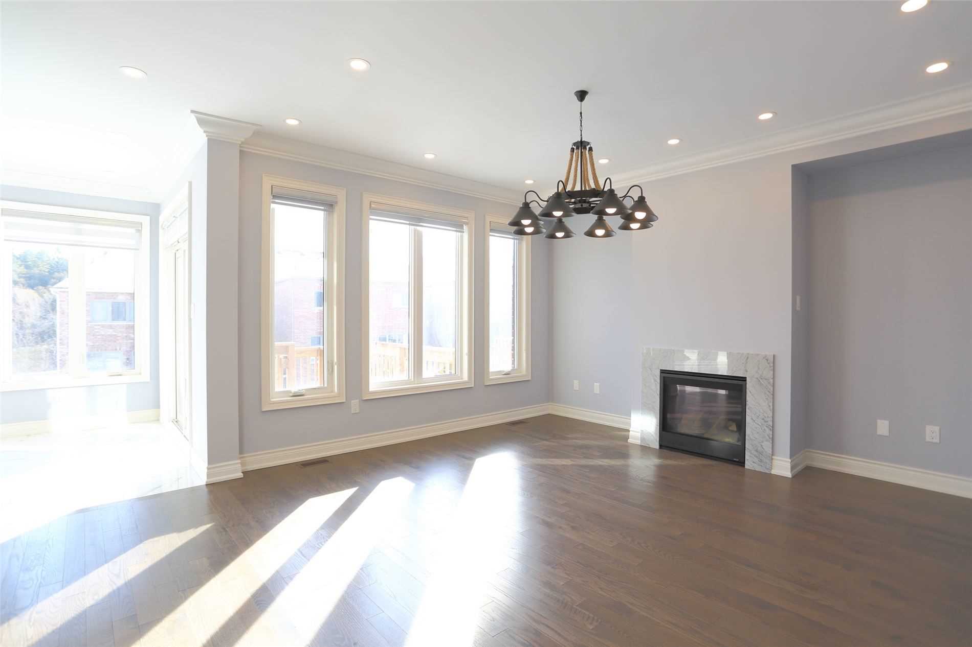 132 Meadow Vista Cres