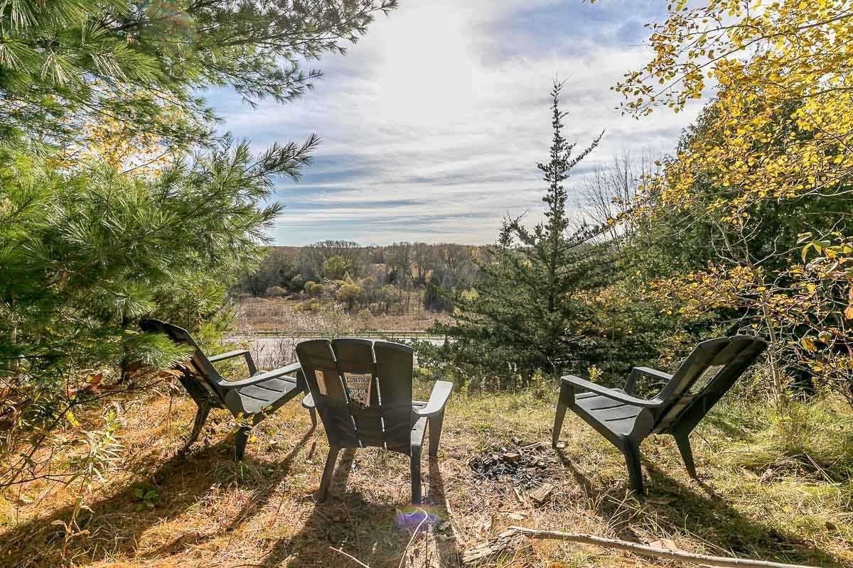 2872 Mount Albert Rd