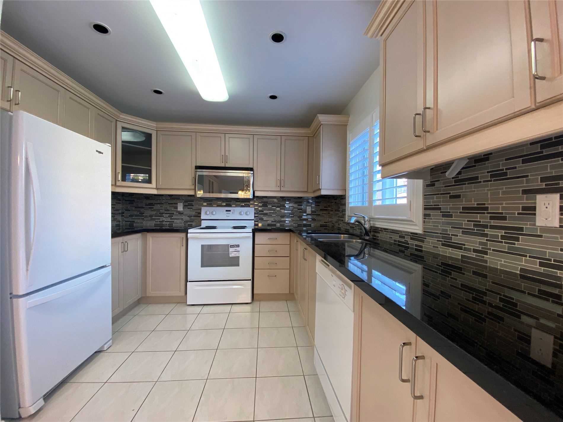 68 Steckley St