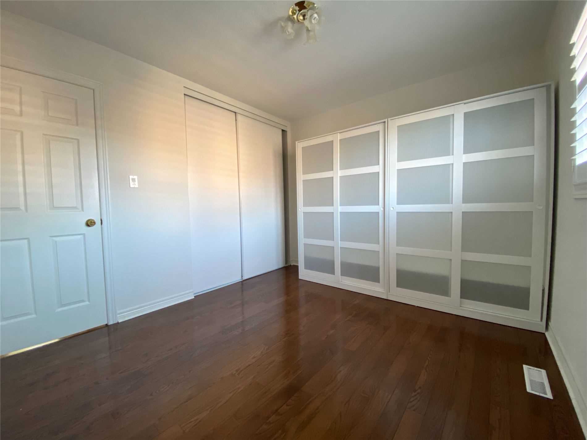 68 Steckley St