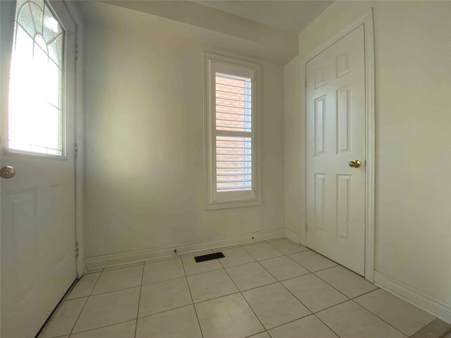 68 Steckley St