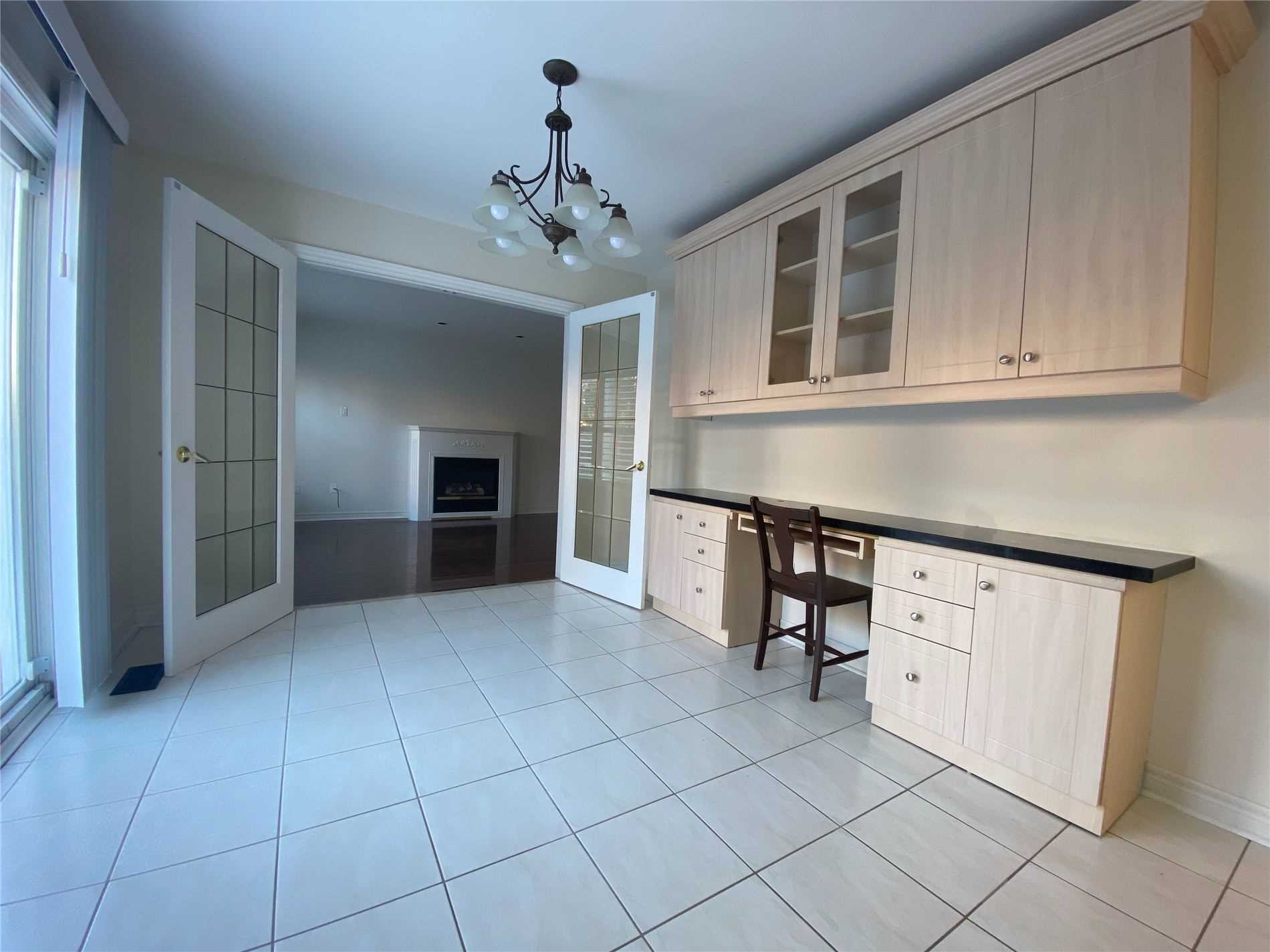 68 Steckley St
