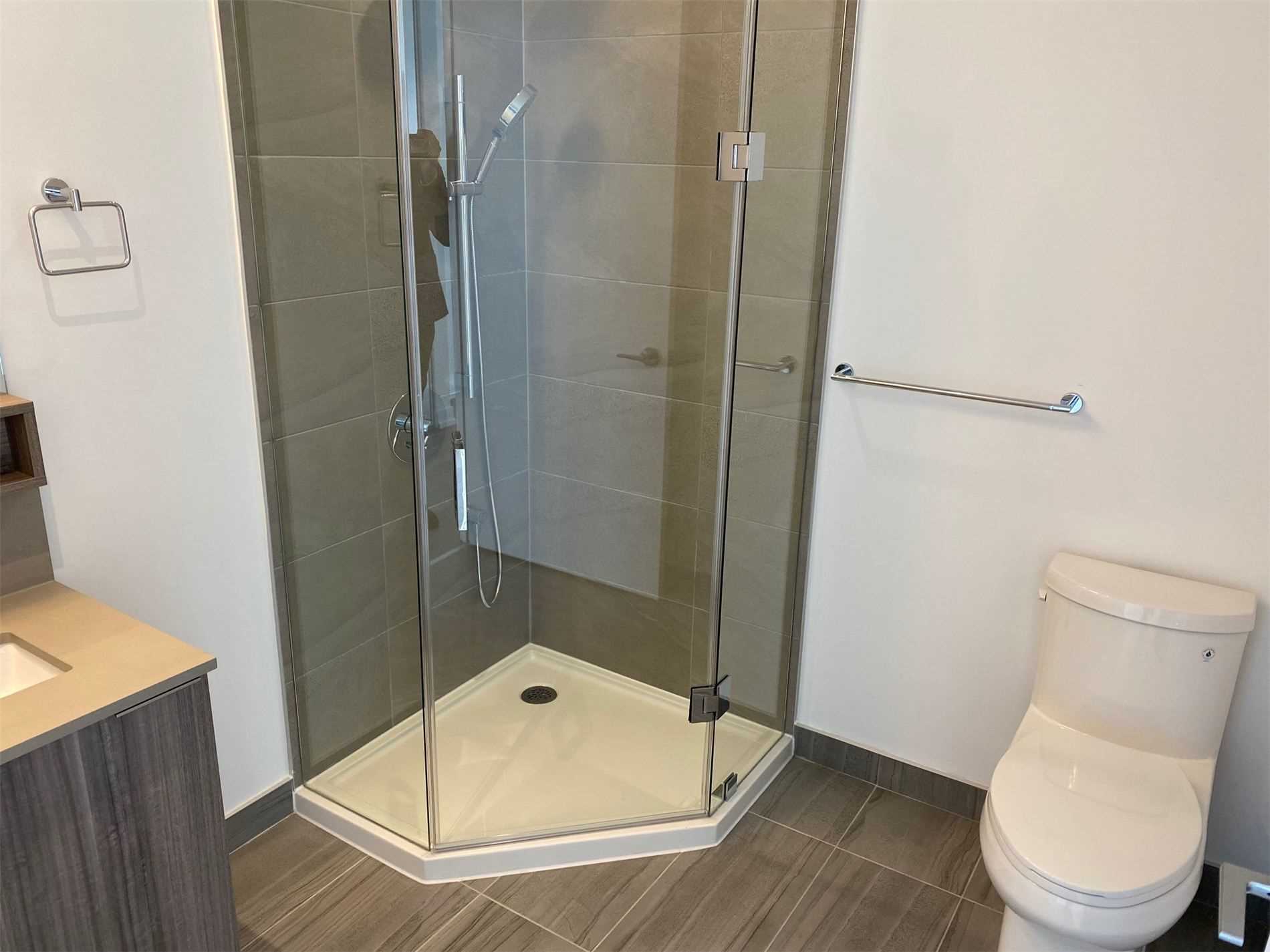 898 Portage Pkwy, #4310