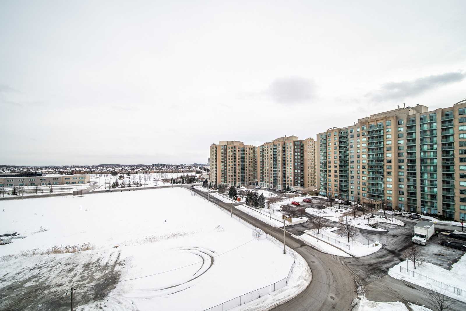 55 Oneida Cres, #701