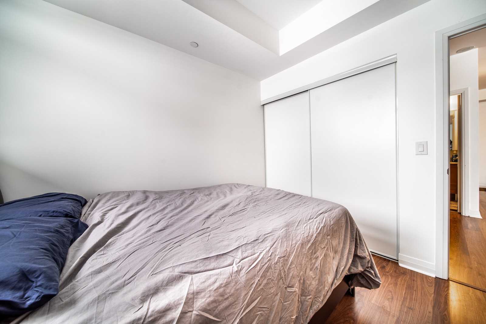55 Oneida Cres, #701