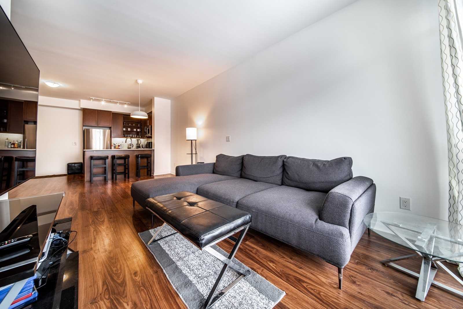 55 Oneida Cres, #701