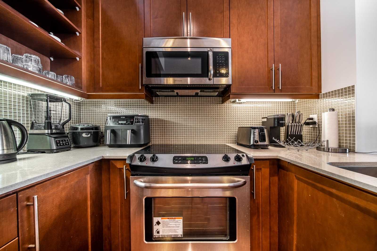 55 Oneida Cres, #701