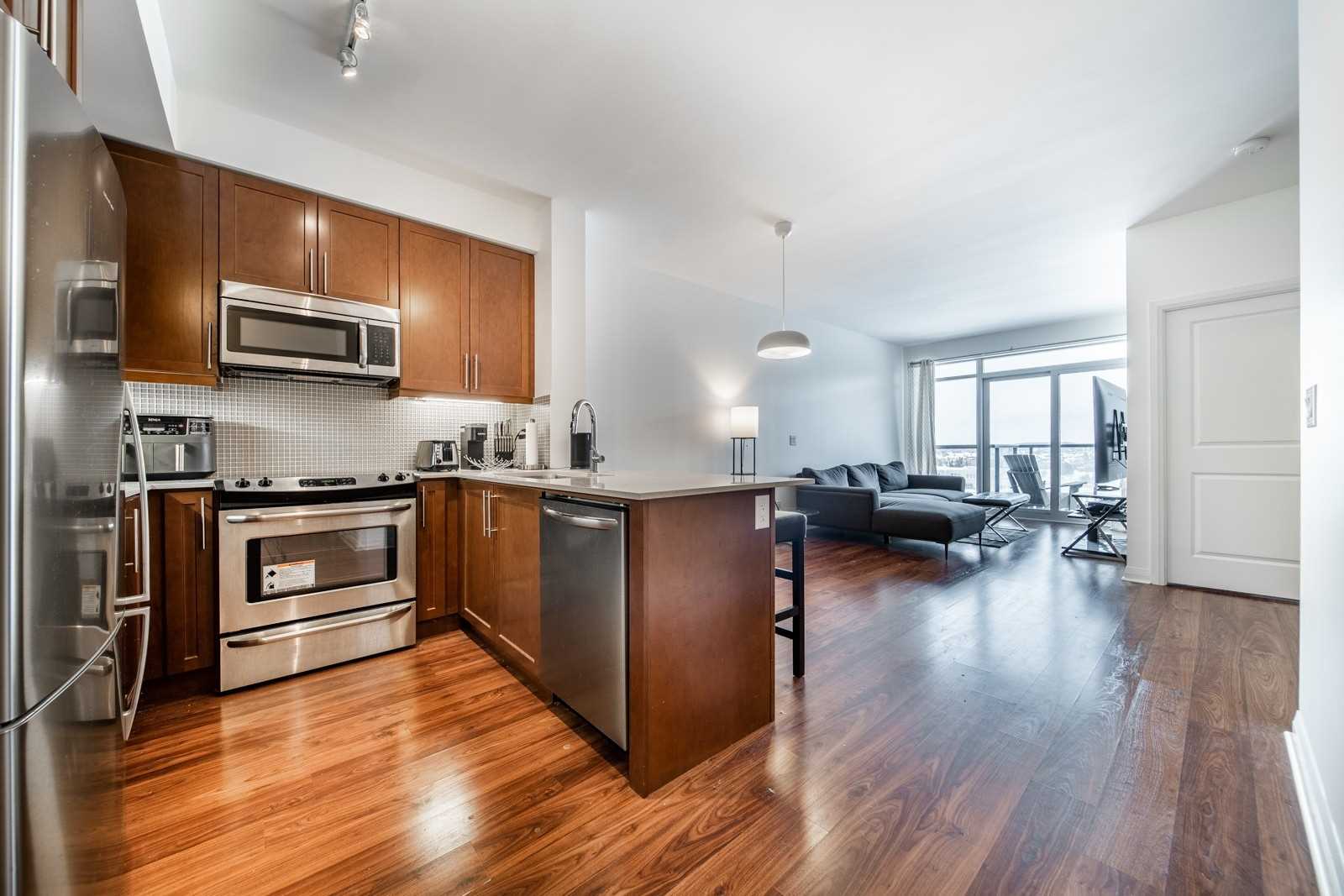 55 Oneida Cres, #701