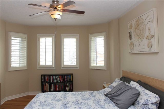 38 Iveagh Dr