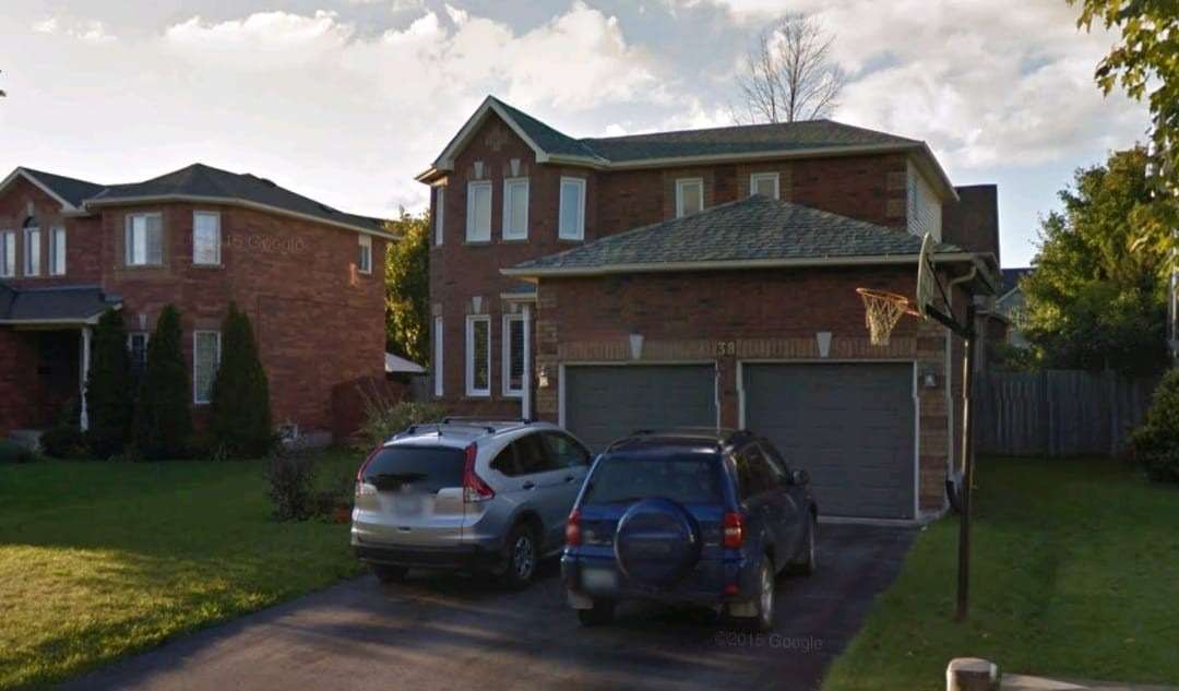 38 Iveagh Dr