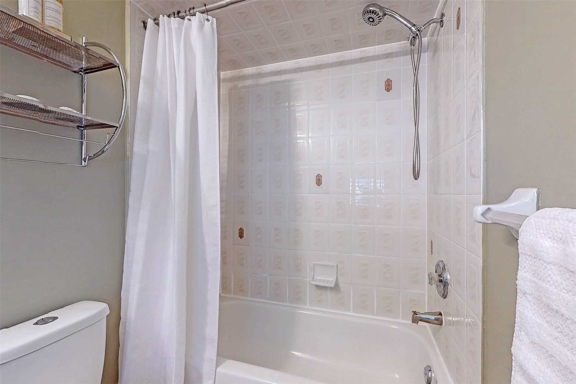739 Joe Persechini Dr, Newmarket