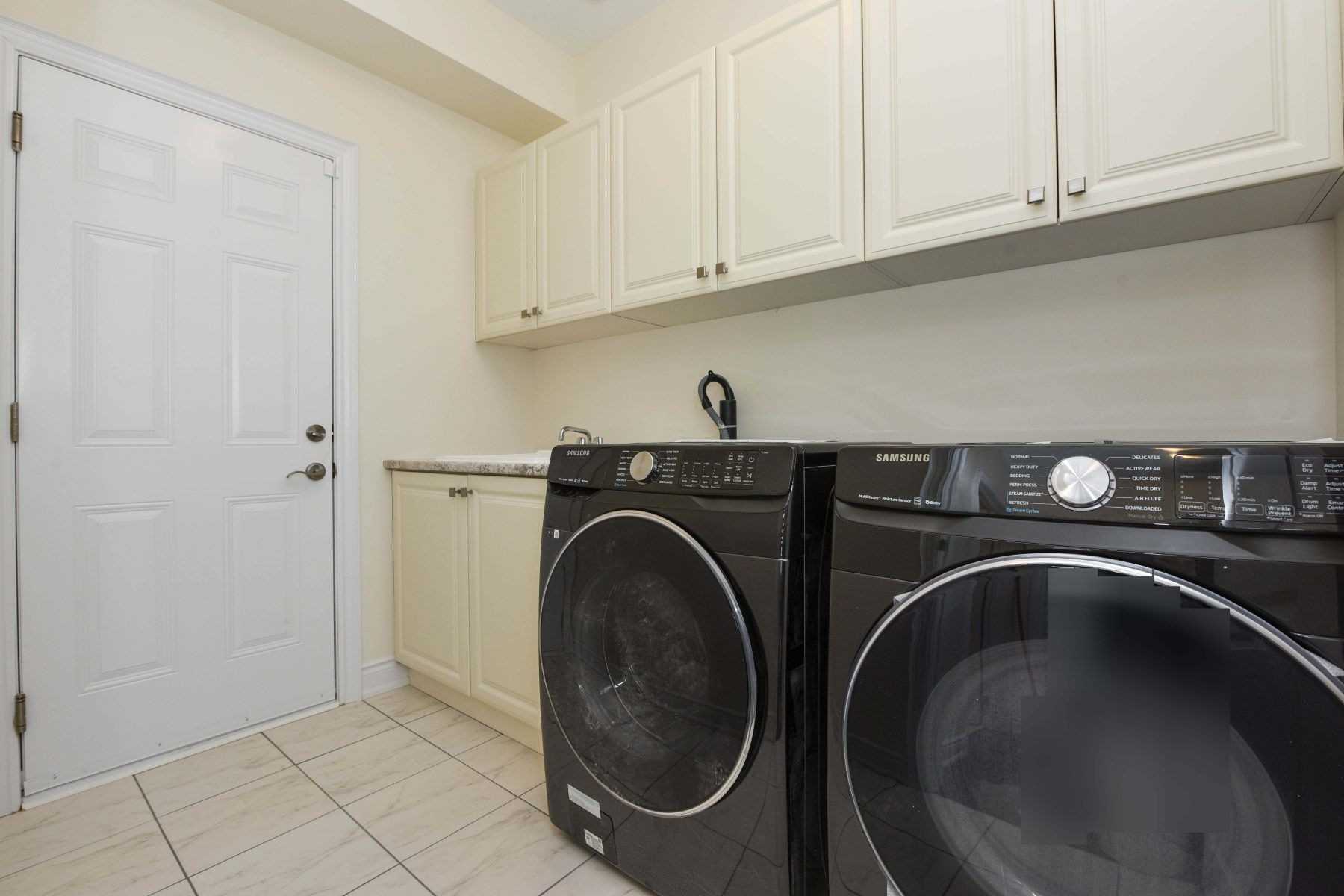 46 Ridgeview Crt