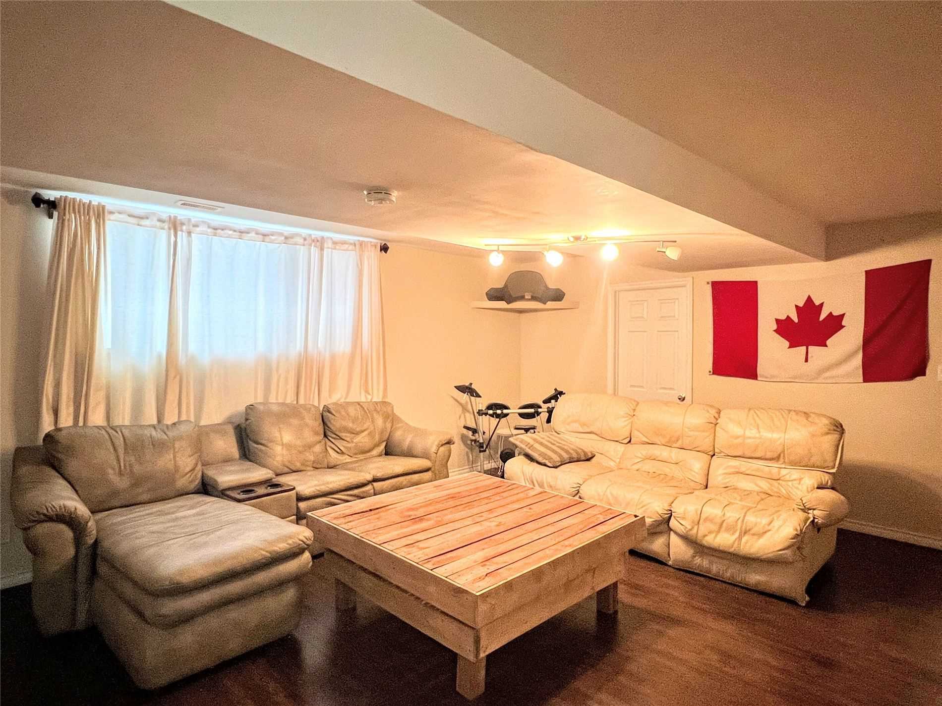 30 Rosehill Dr