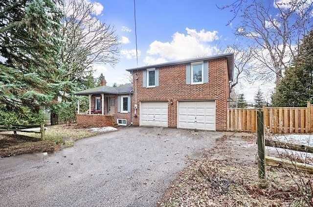 30 Rosehill Dr