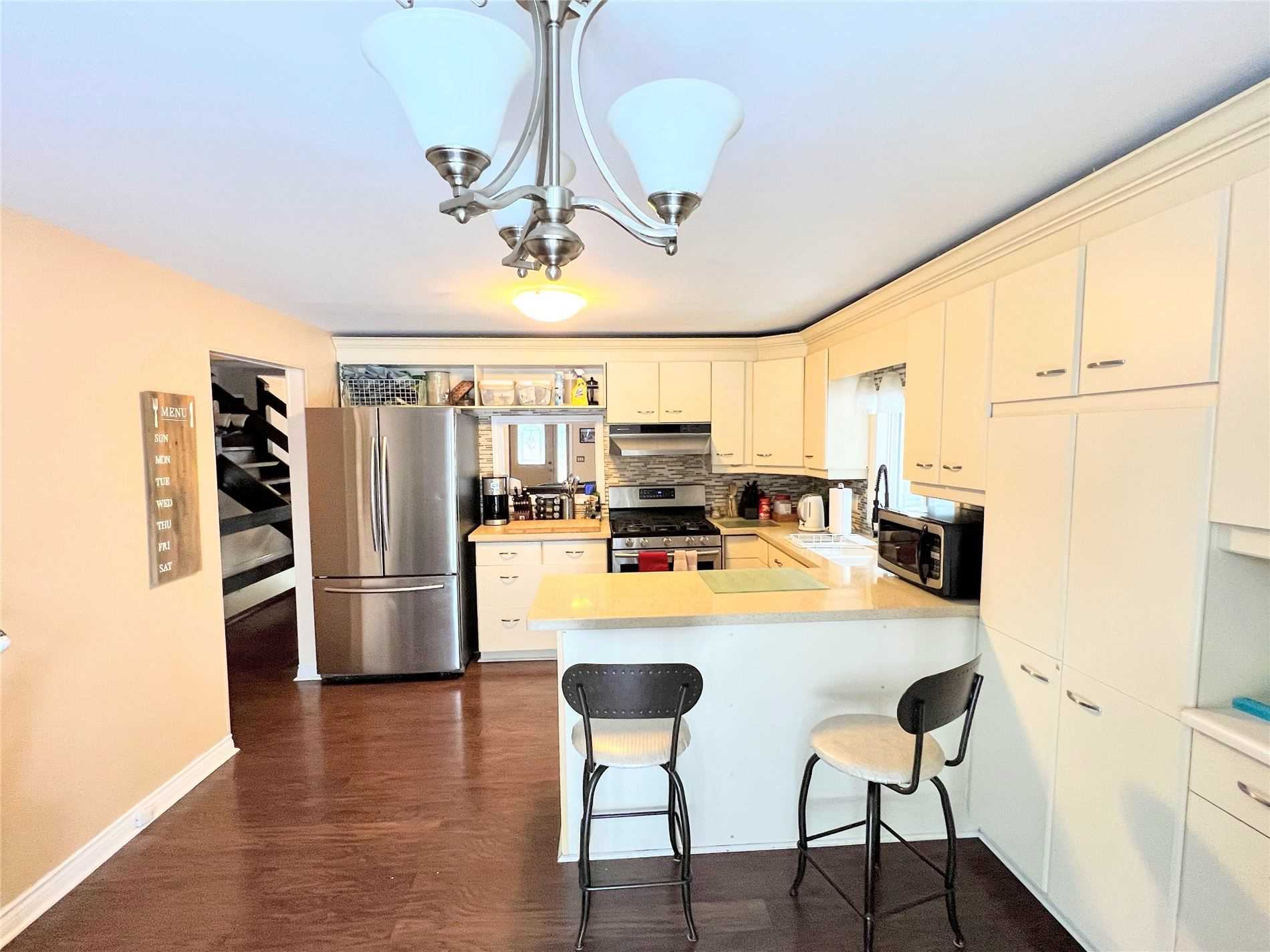 30 Rosehill Dr