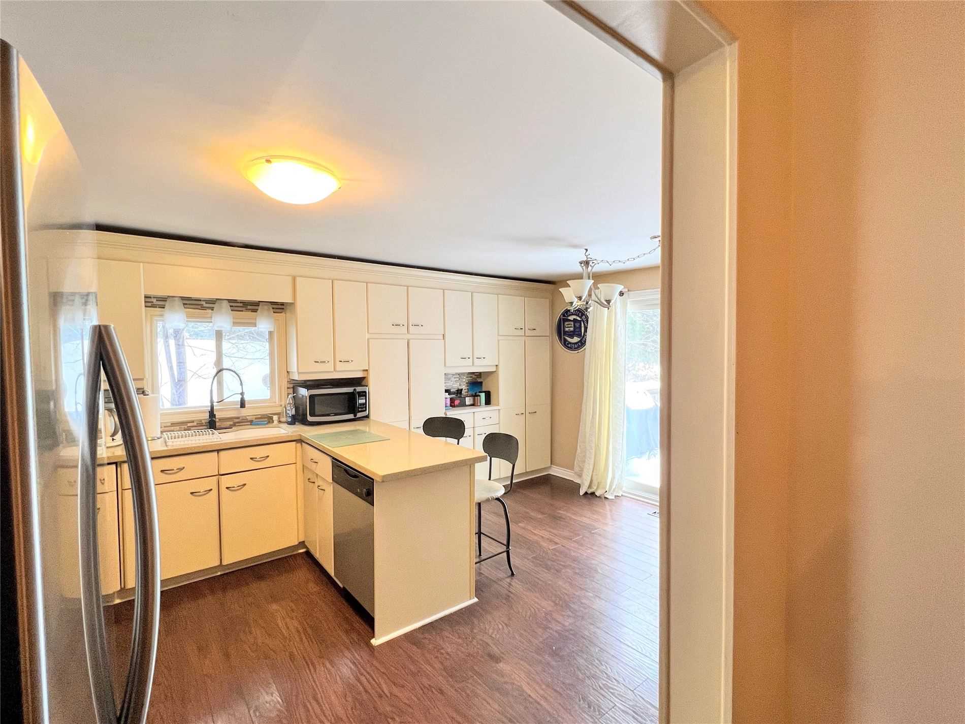 30 Rosehill Dr