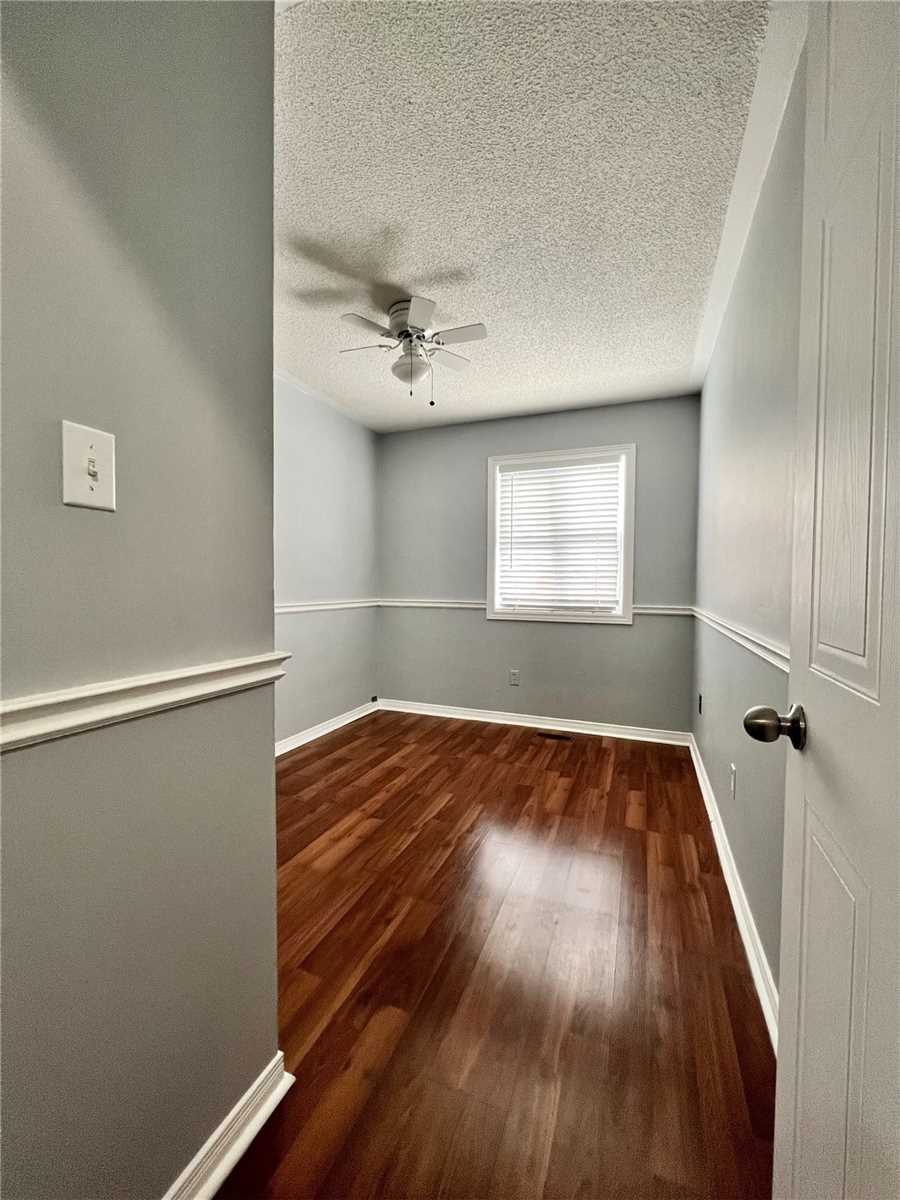 76 Potter Cres