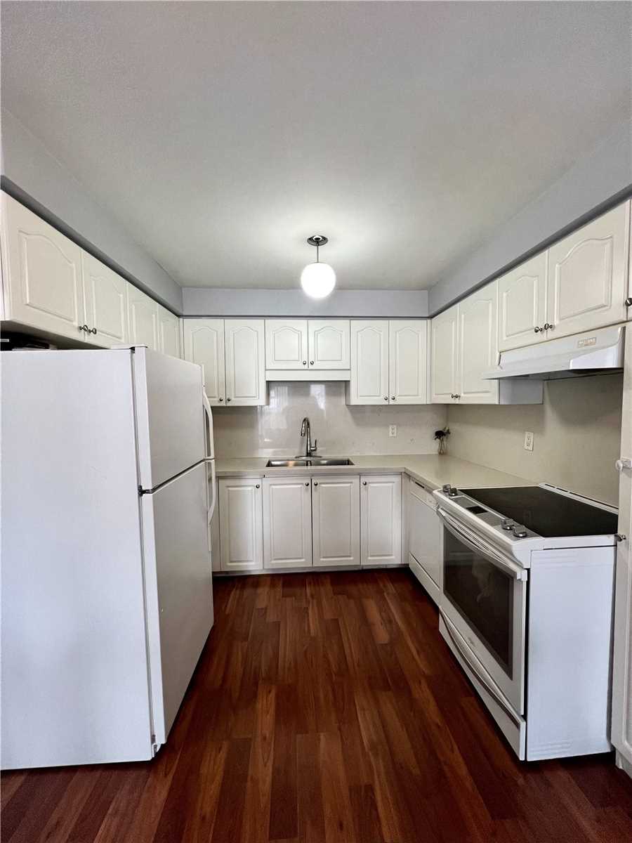 76 Potter Cres