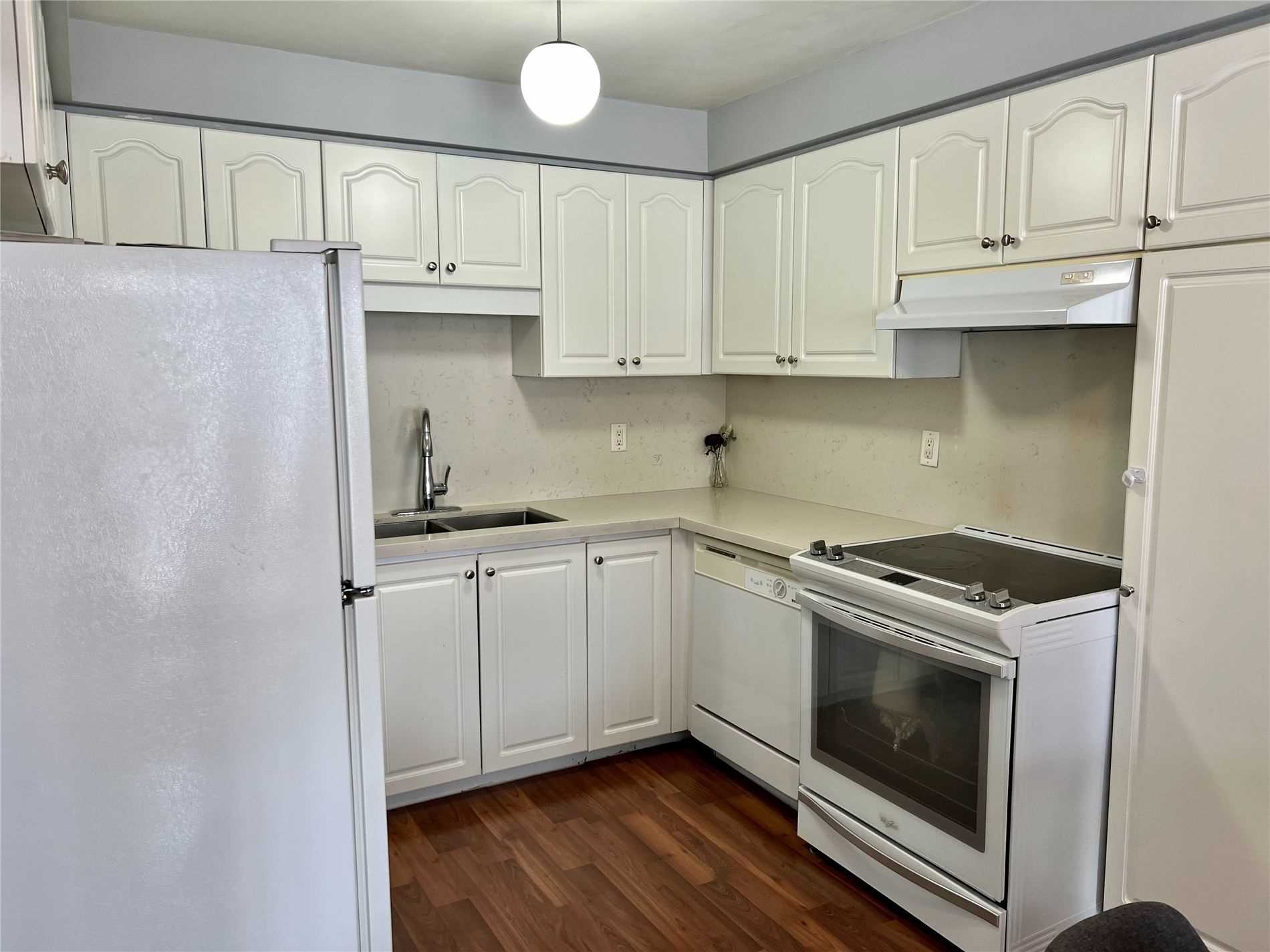 76 Potter Cres