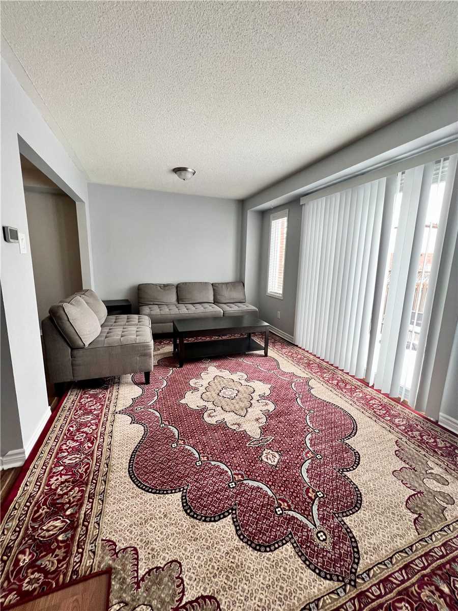 76 Potter Cres