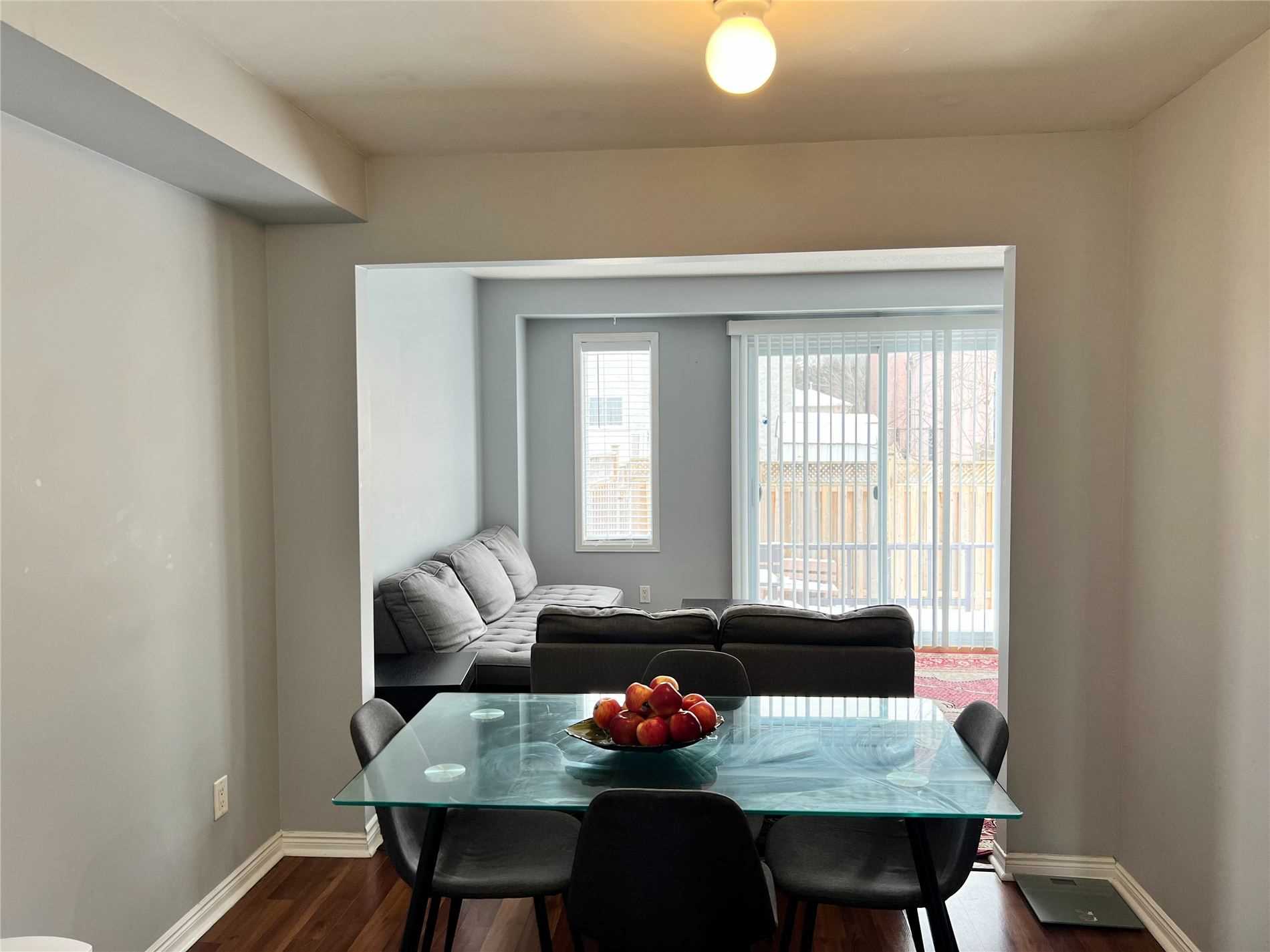 76 Potter Cres