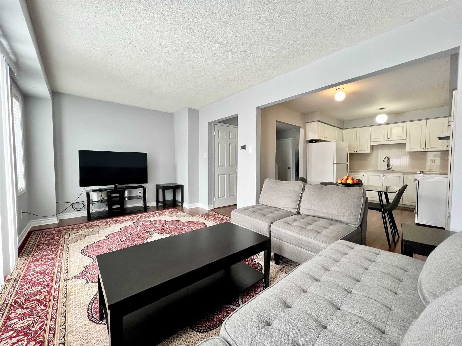 76 Potter Cres