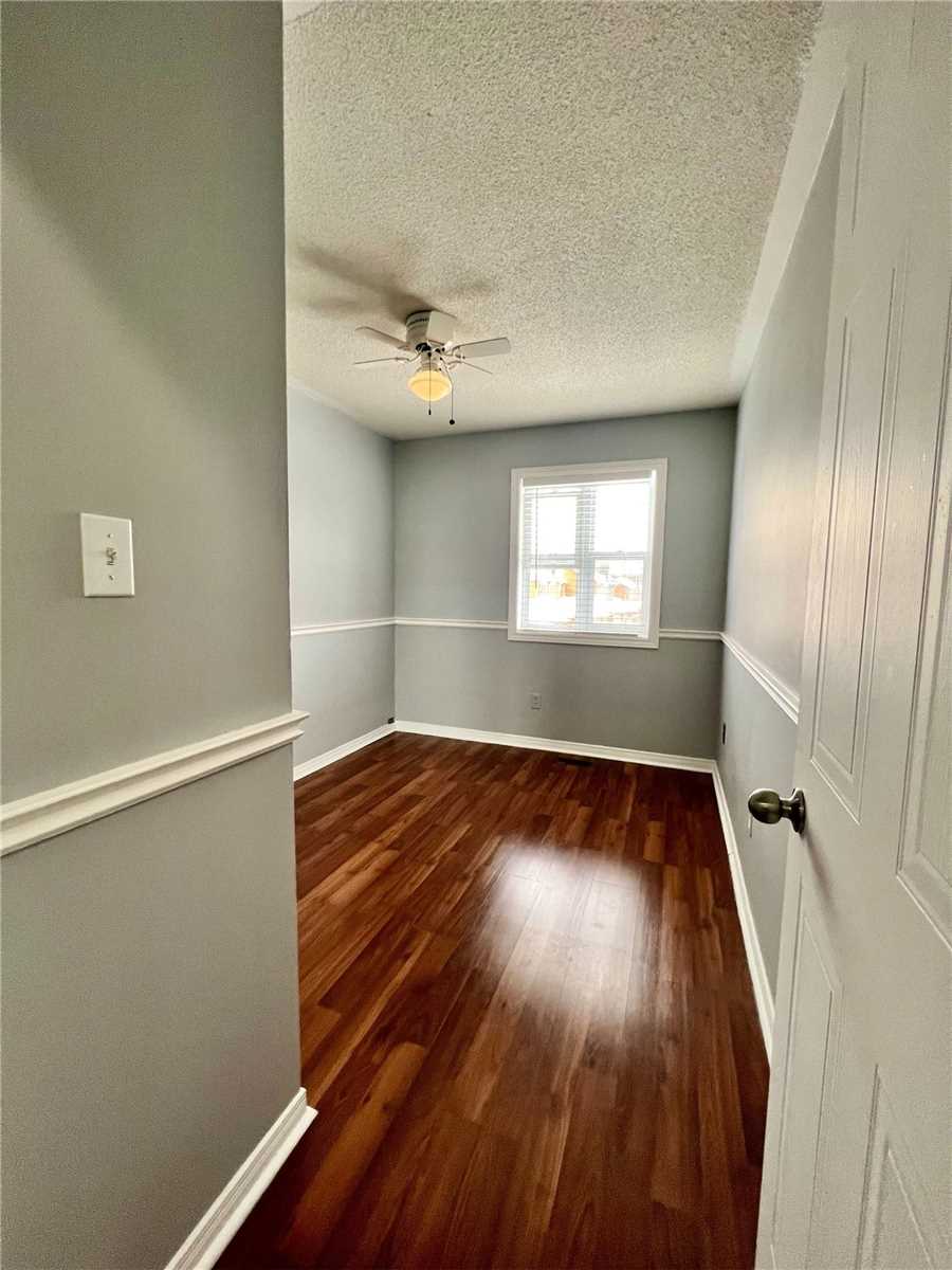 76 Potter Cres