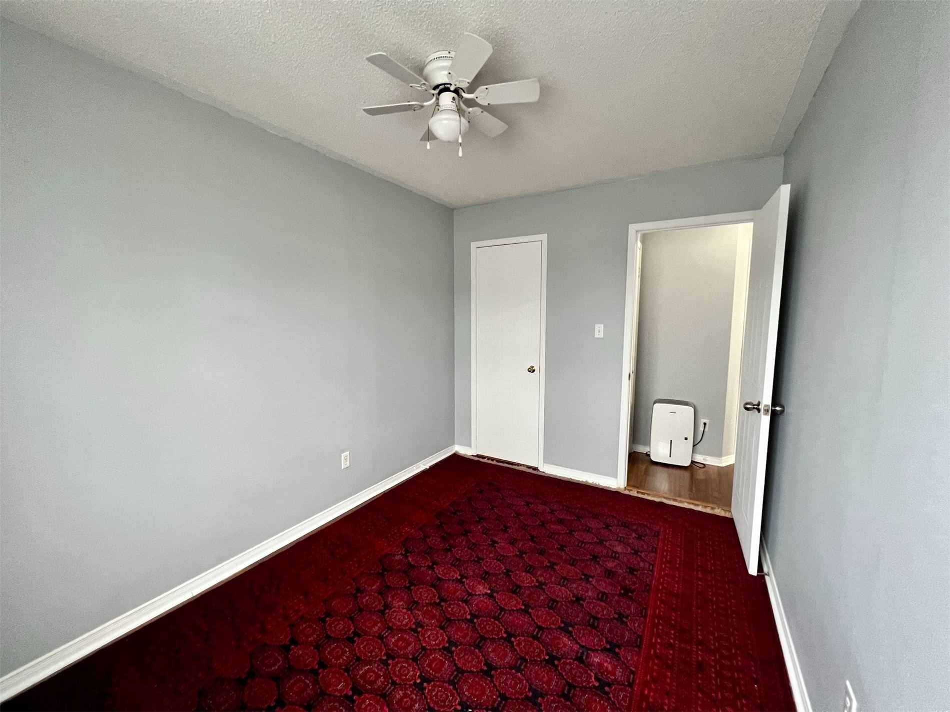 76 Potter Cres