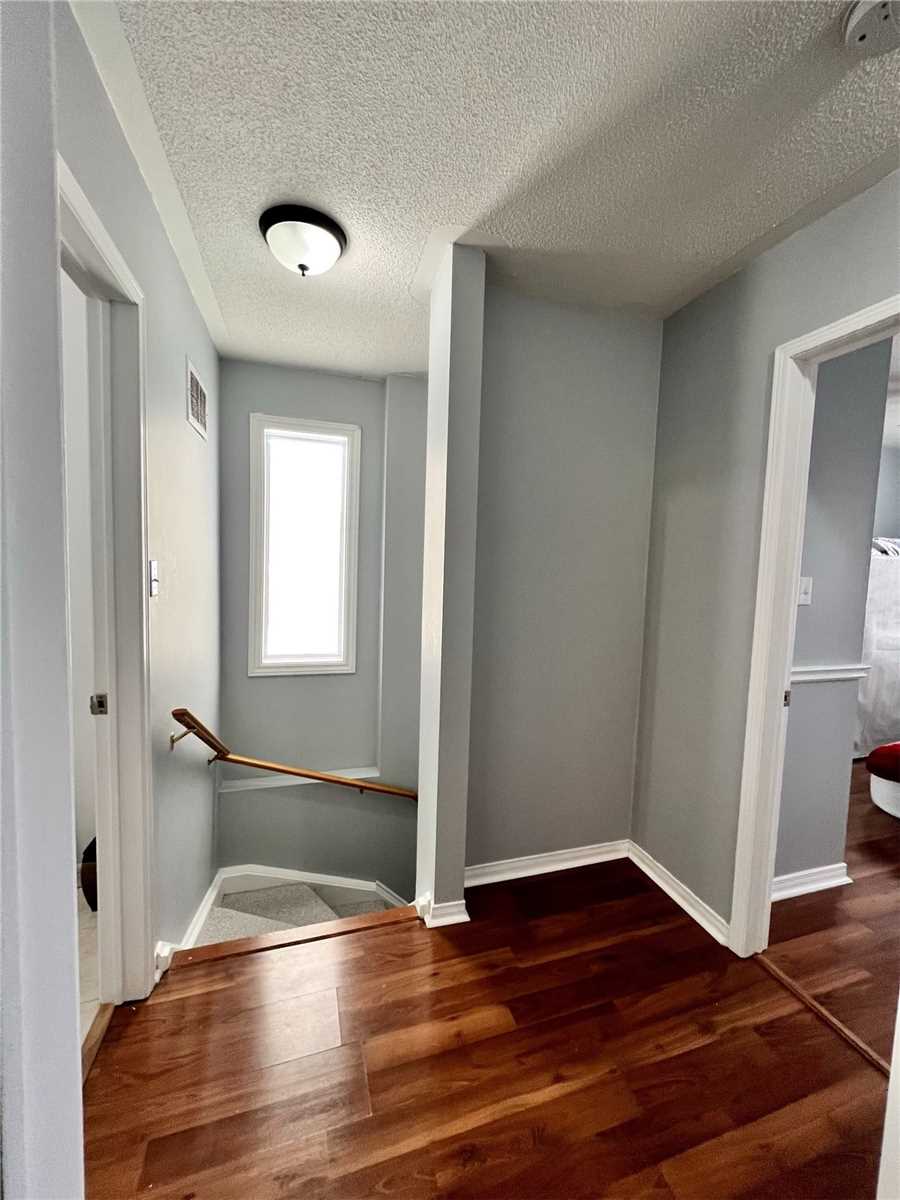76 Potter Cres