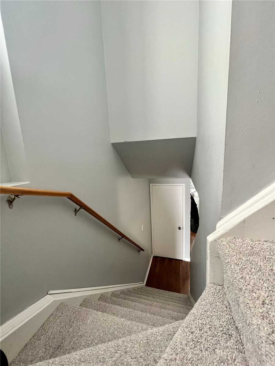 76 Potter Cres