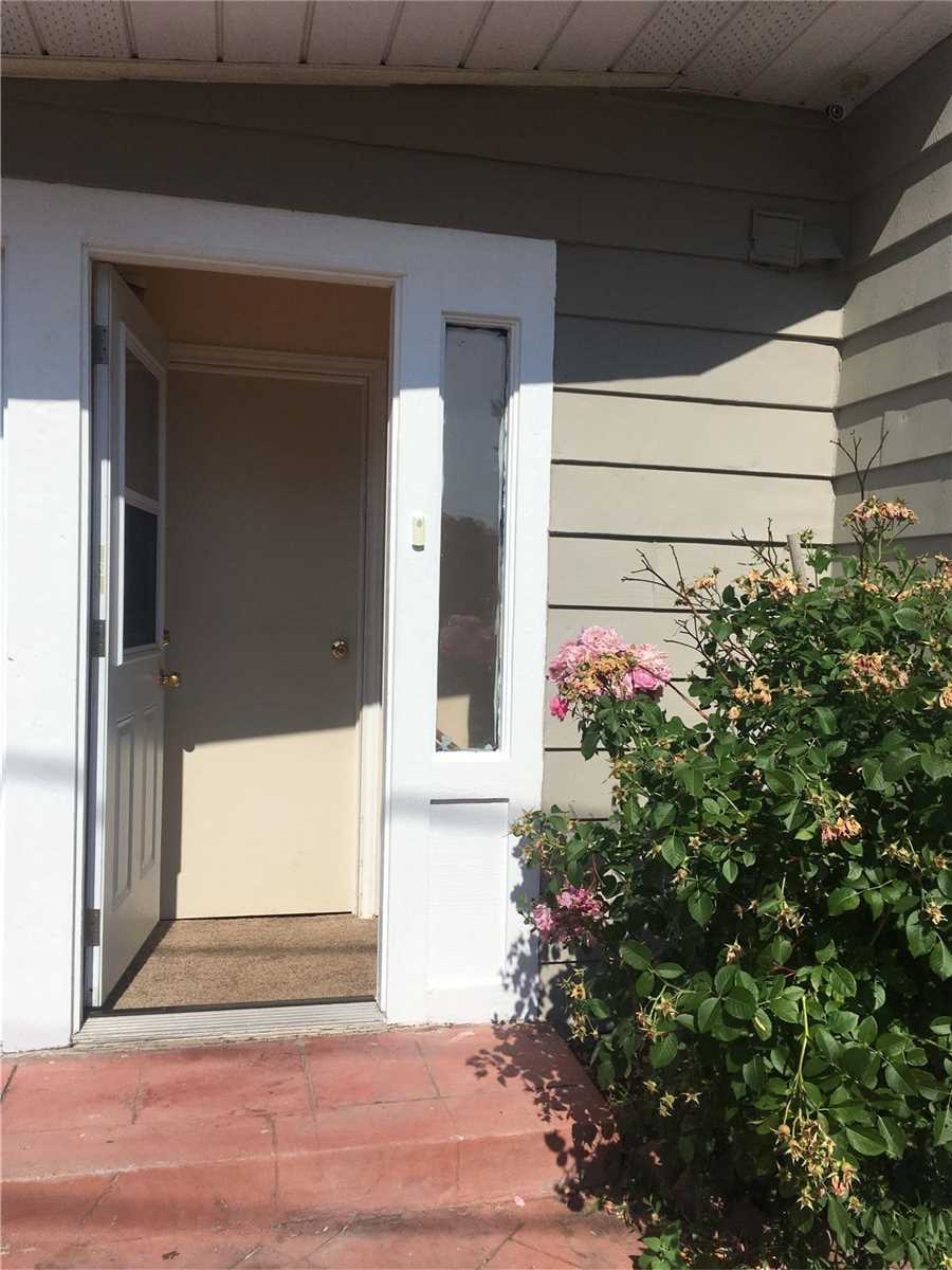 177 John St W