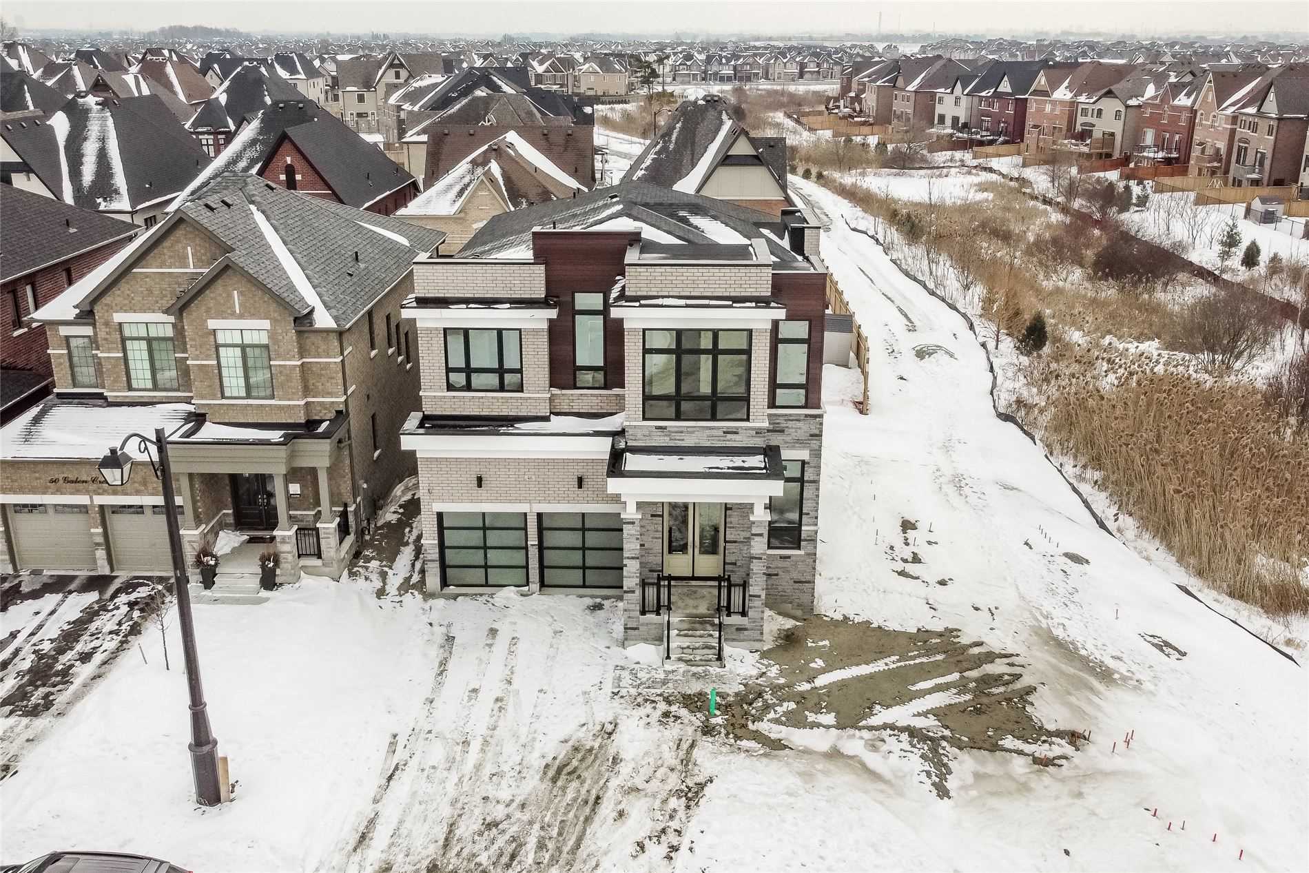 46 Galen Cres