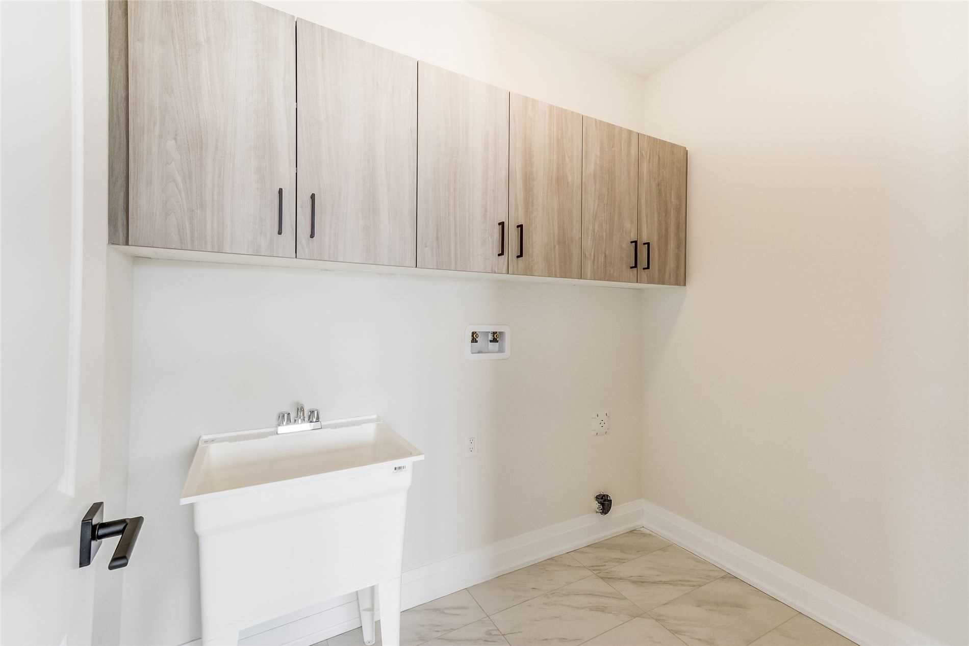 46 Galen Cres