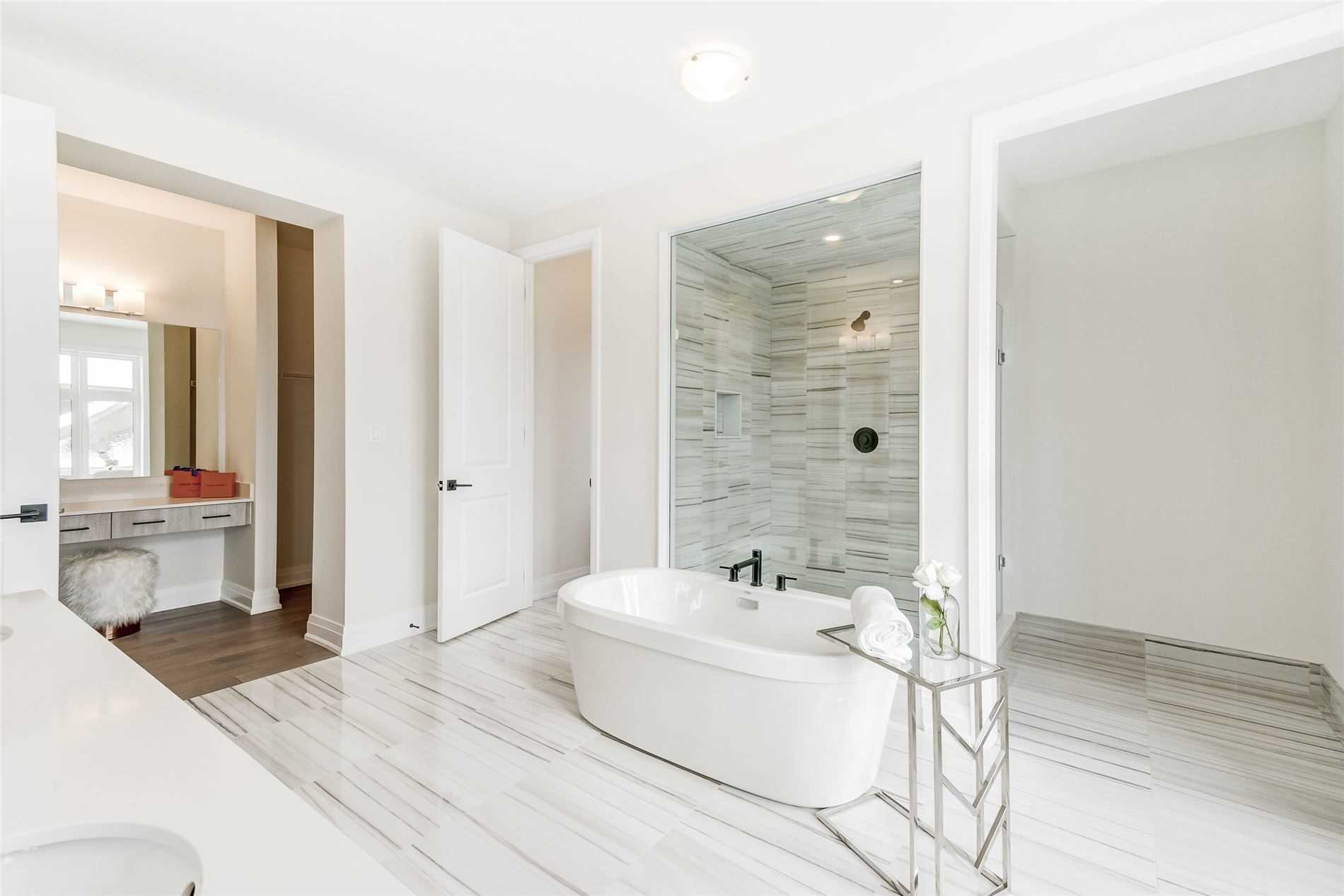 46 Galen Cres