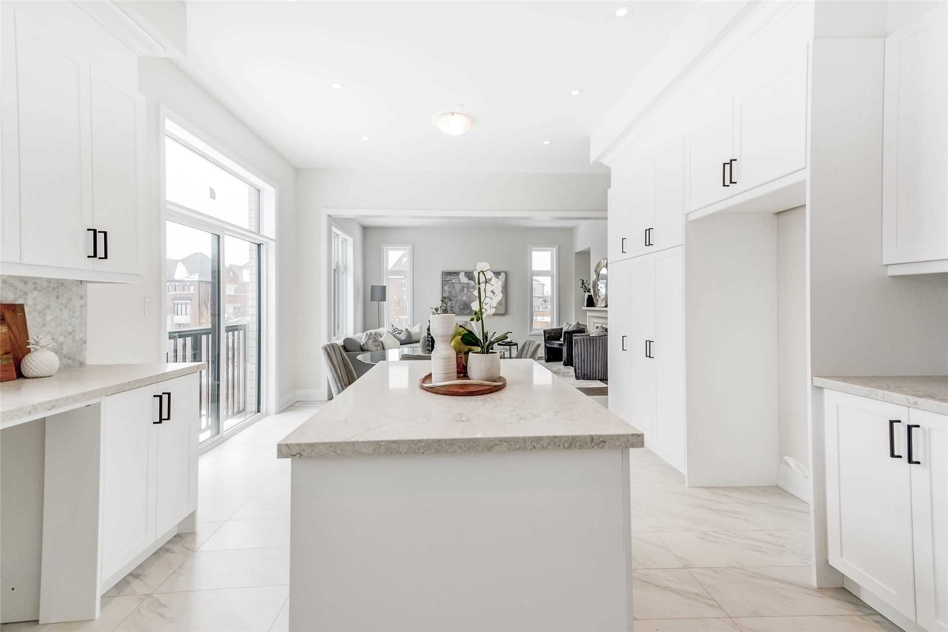 46 Galen Cres