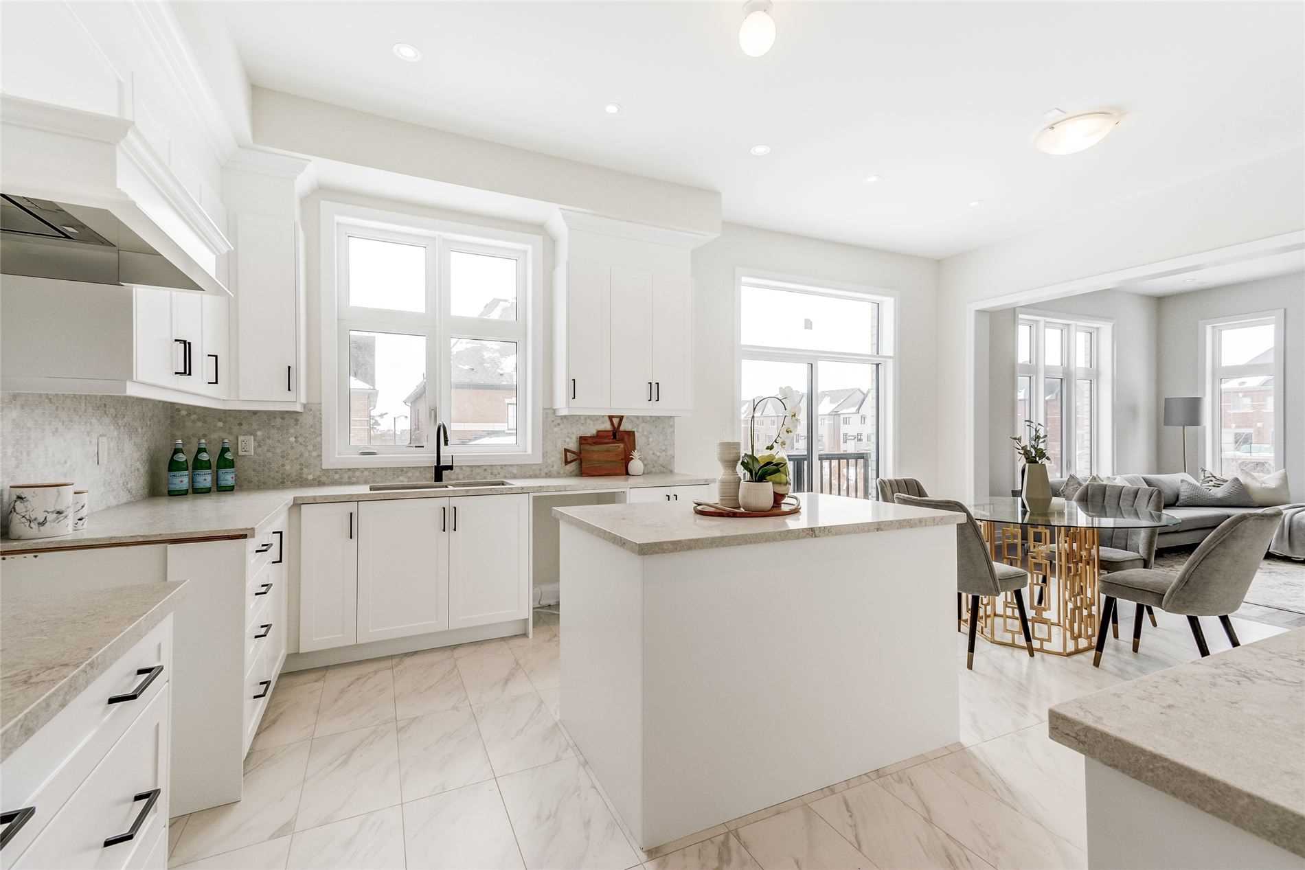 46 Galen Cres