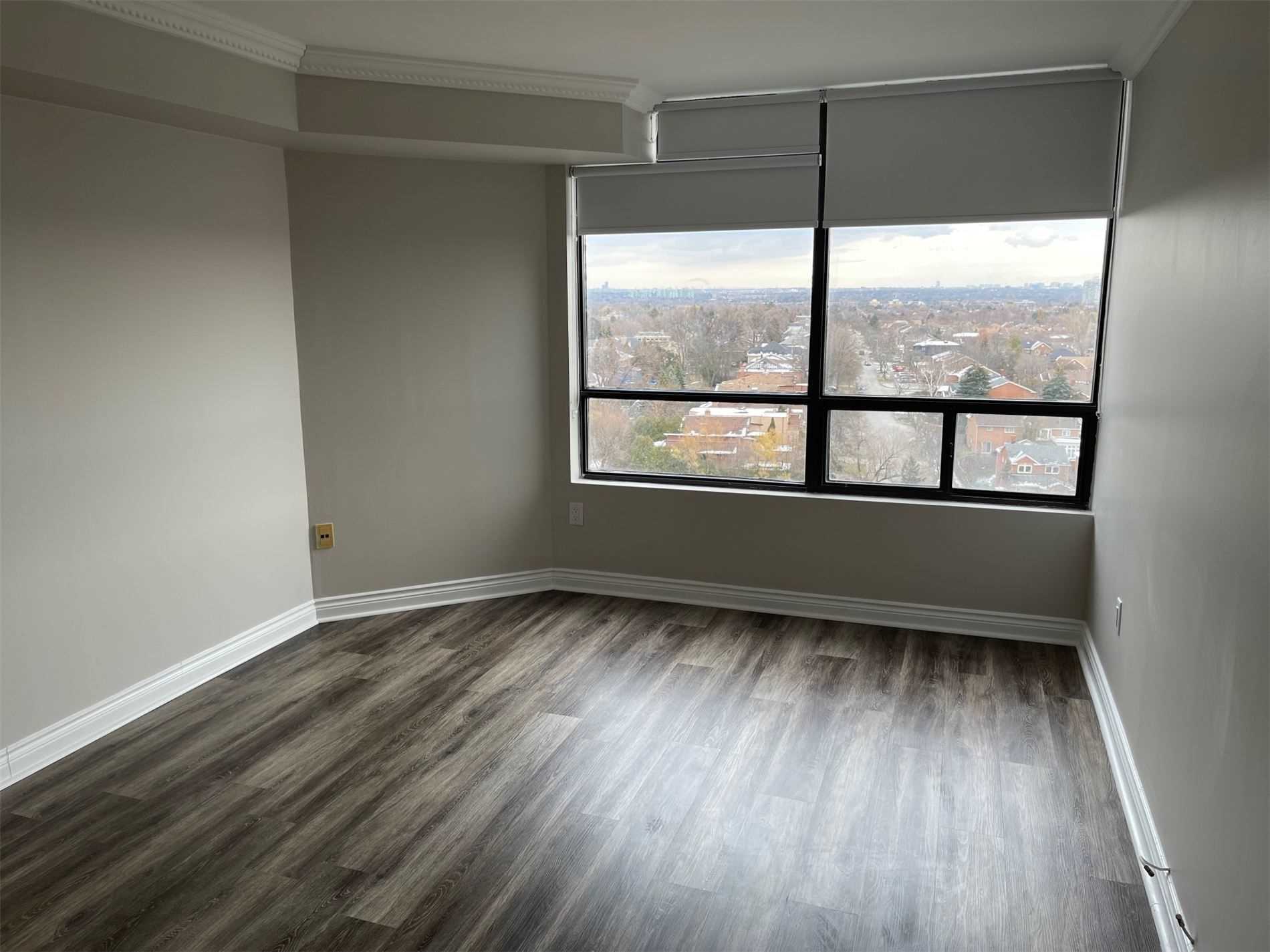 7460 Bathurst St, #1210