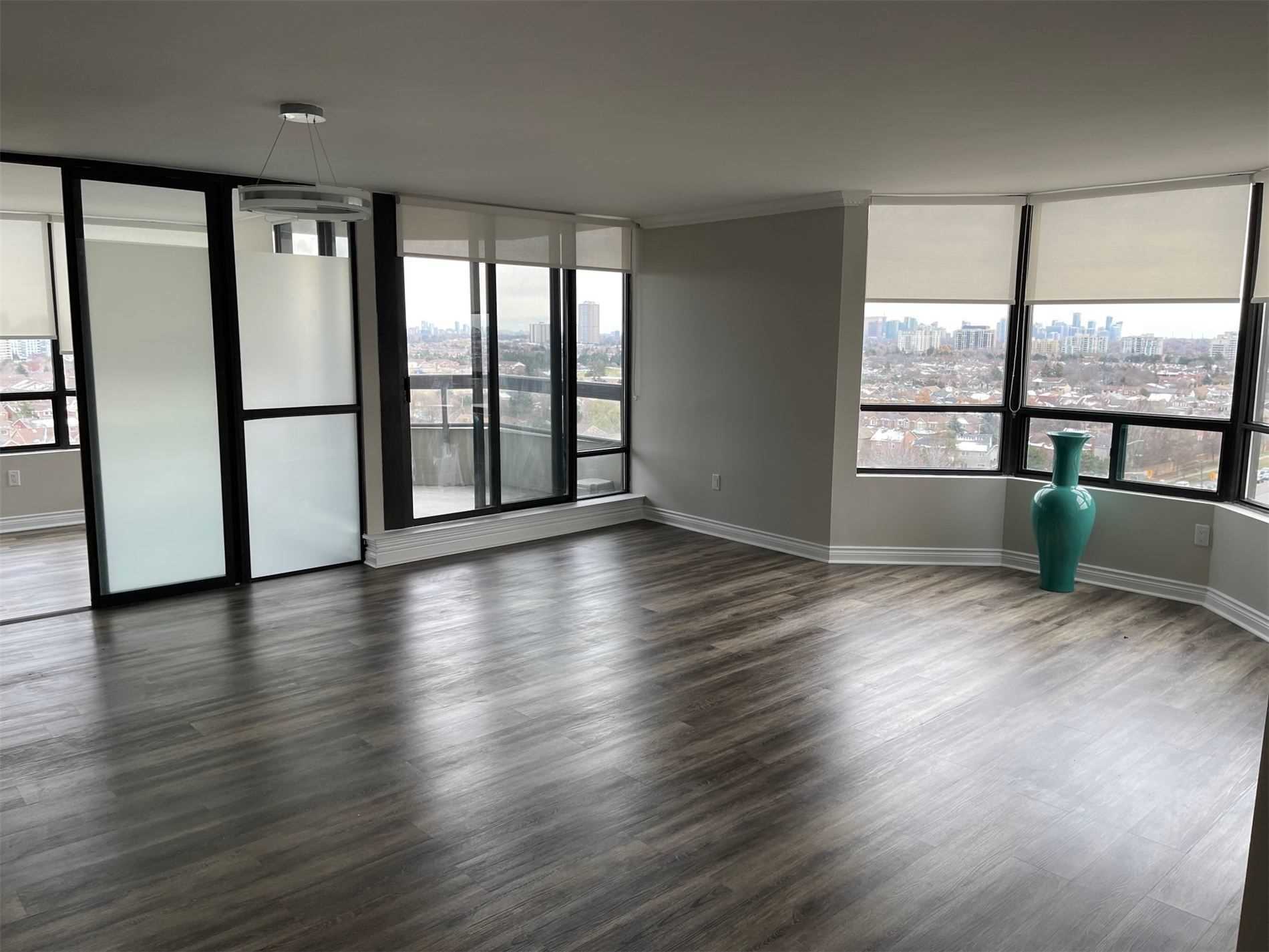 7460 Bathurst St, #1210