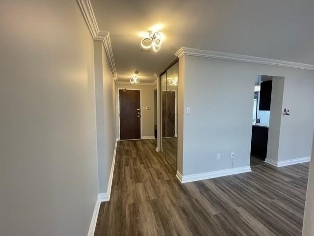 7460 Bathurst St, #1210