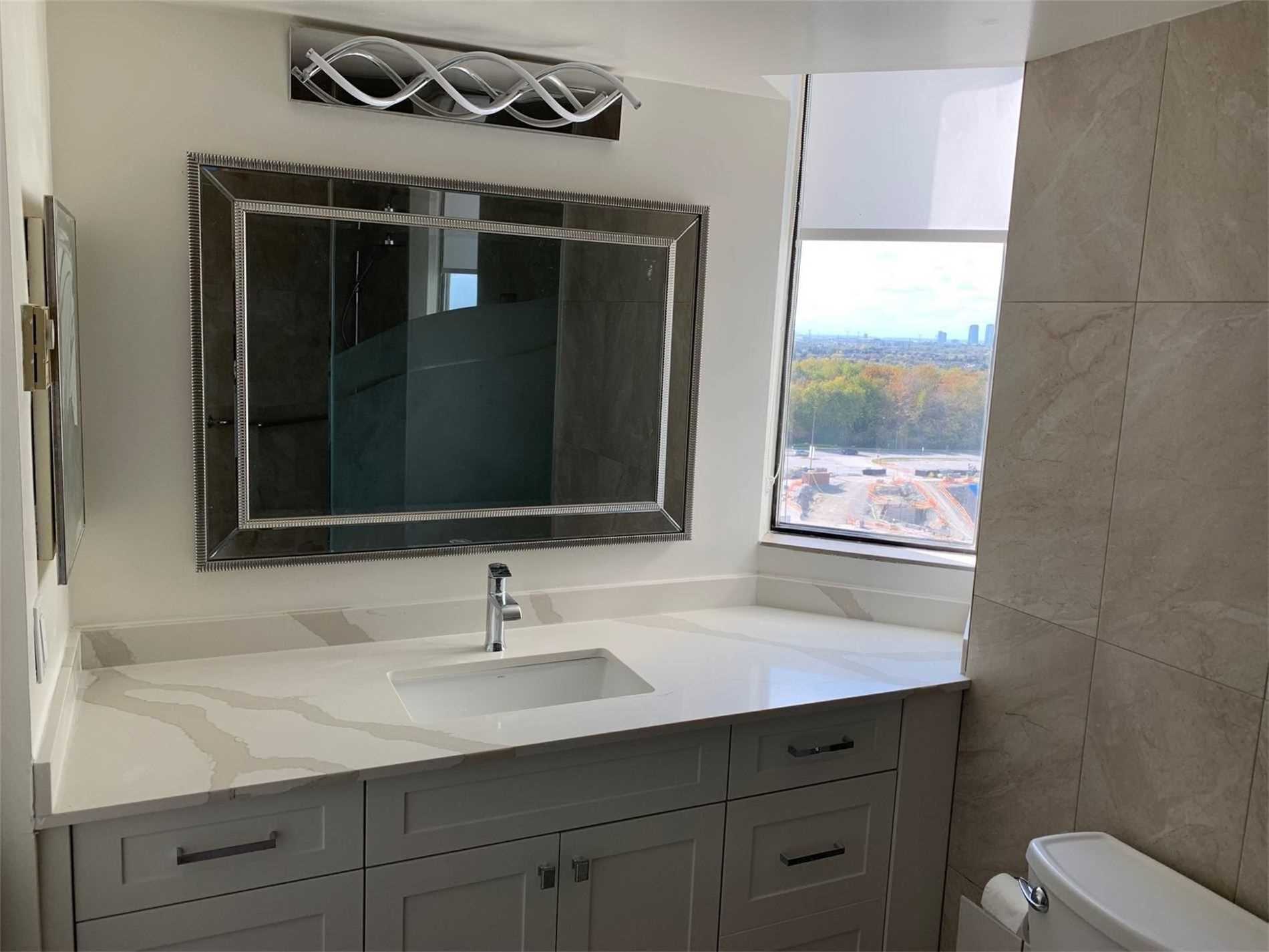 7460 Bathurst St, #1210