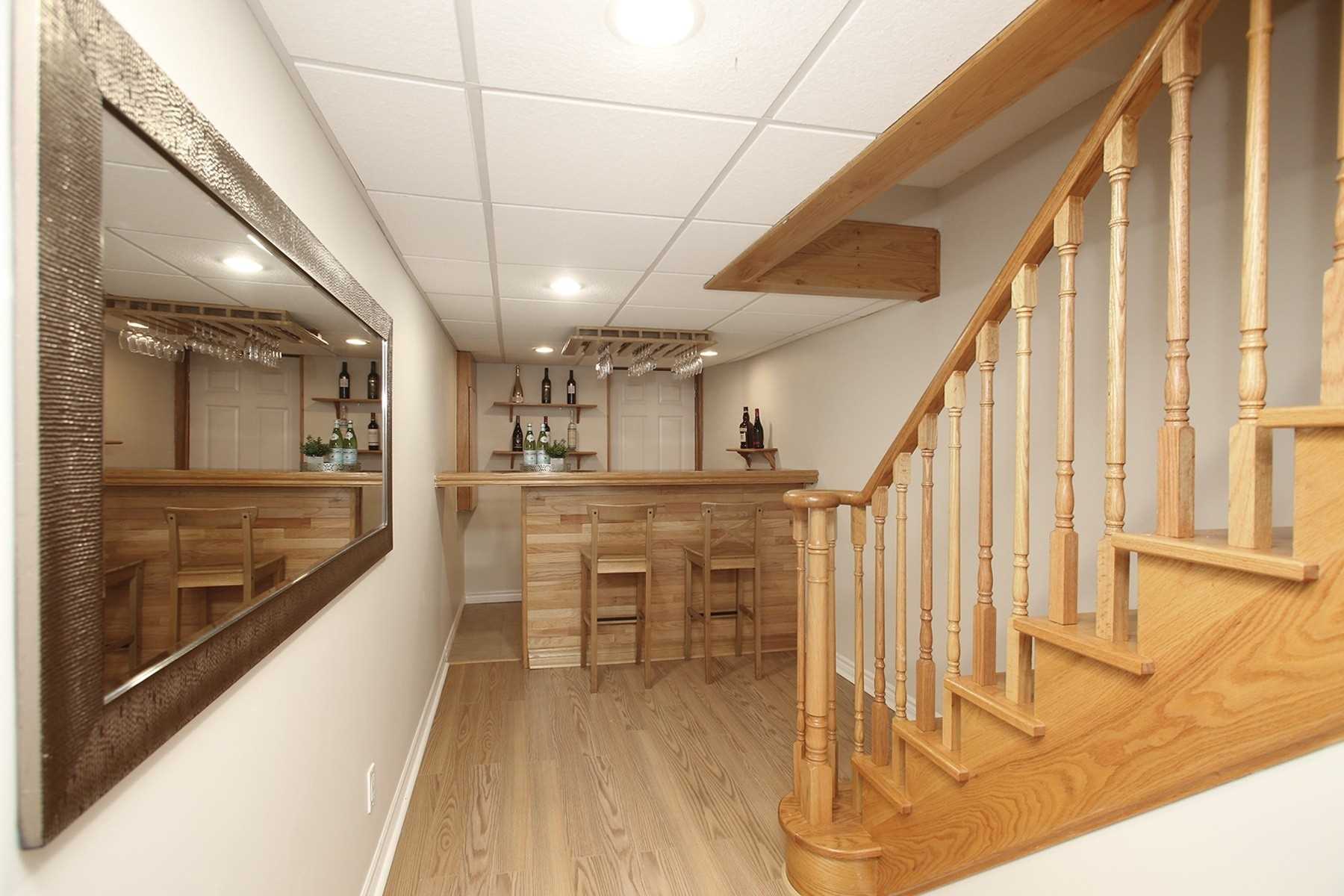 212 Kimono Cres