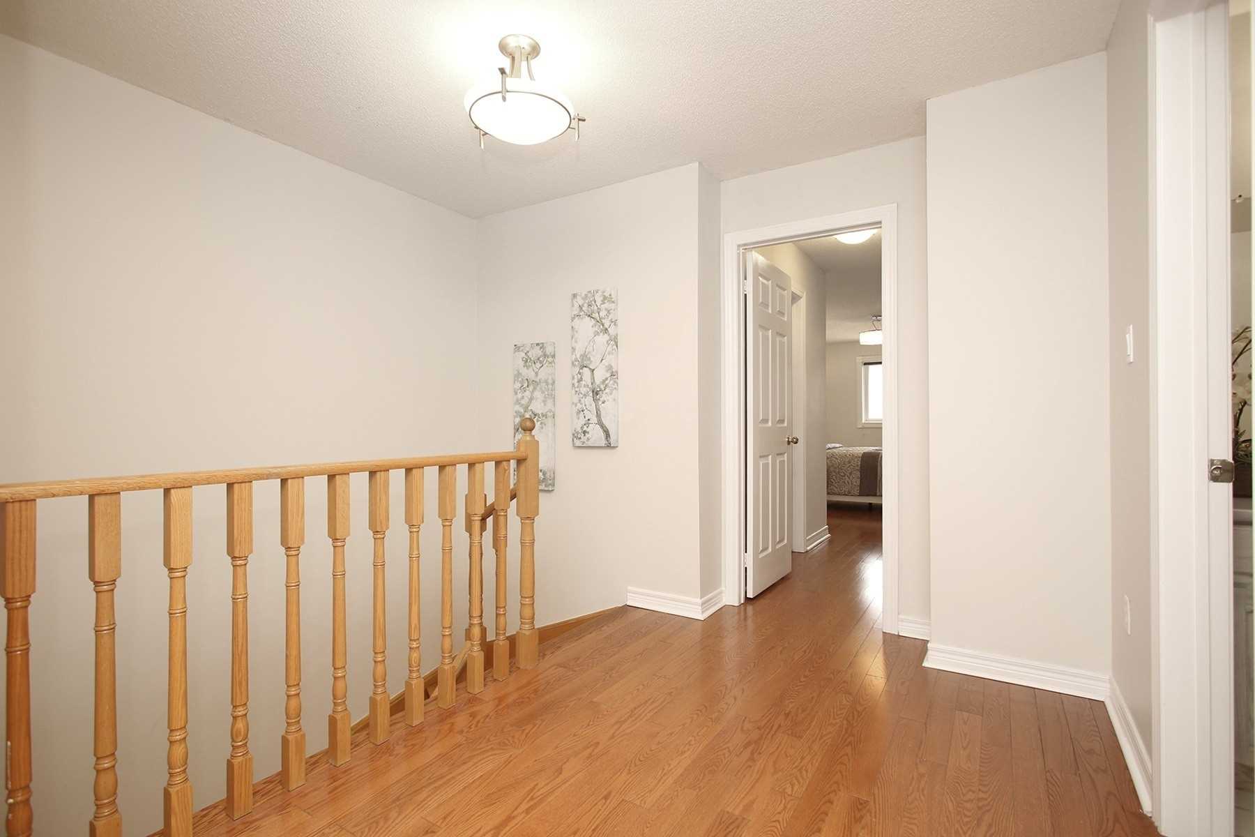 212 Kimono Cres