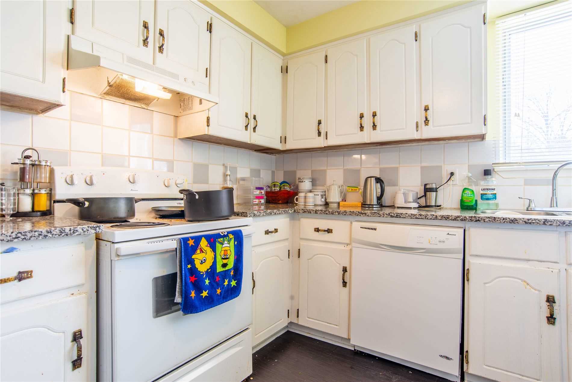 12 Poplar Cres, #34